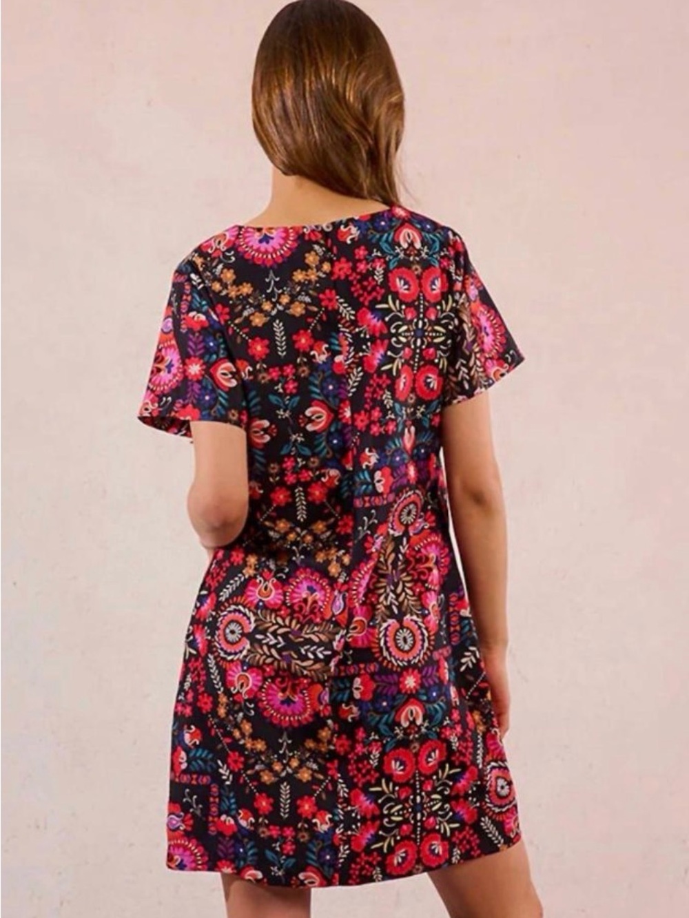 Floral Embroidered Black Short Sleeve Shift Dress - Picture 3 of 3
